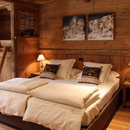 Les Trompeurs Chez Odette Bed and Breakfast Cogne Kamer foto