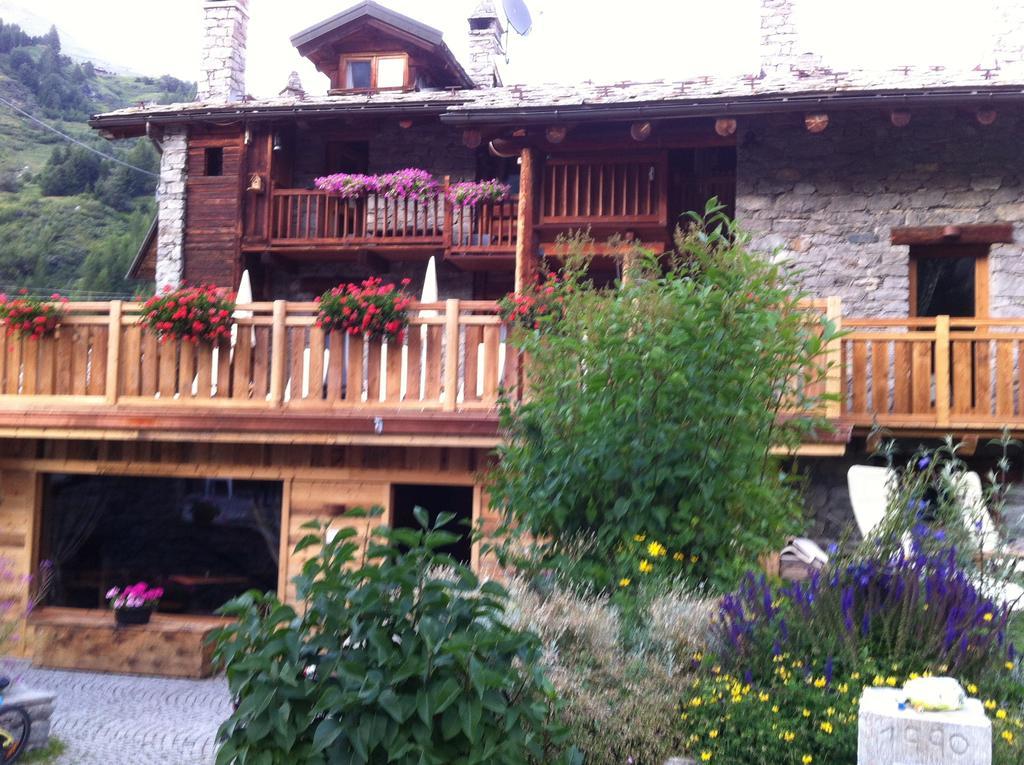 Les Trompeurs Chez Odette Bed and Breakfast Cogne Buitenkant foto