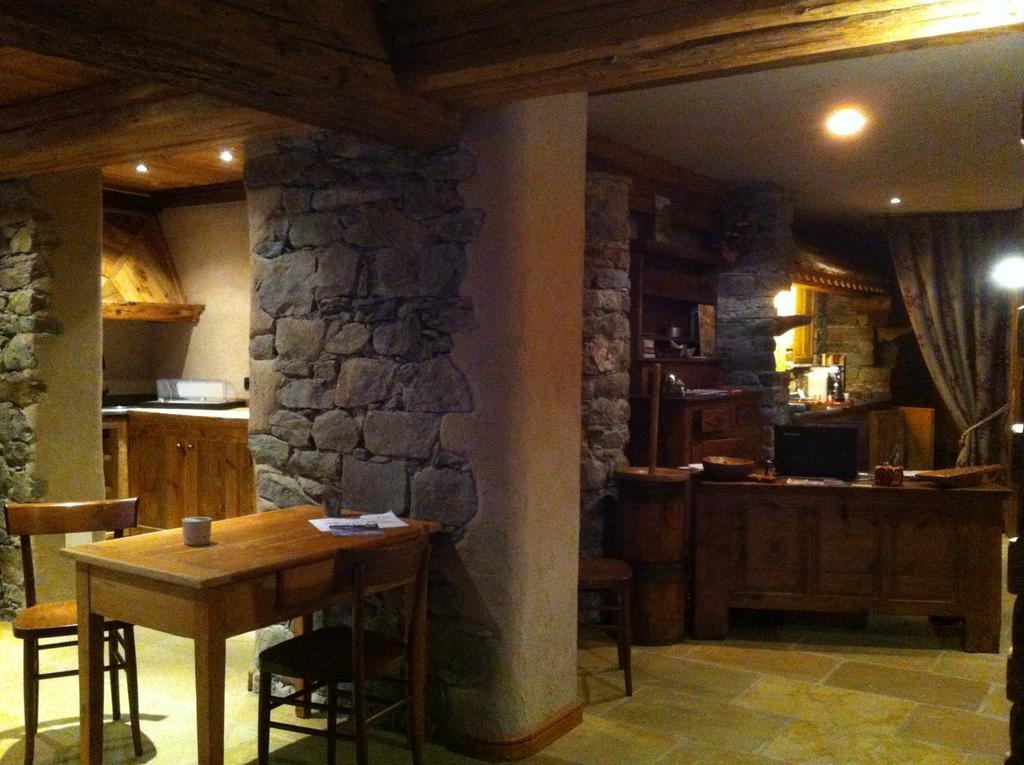 Les Trompeurs Chez Odette Bed and Breakfast Cogne Buitenkant foto