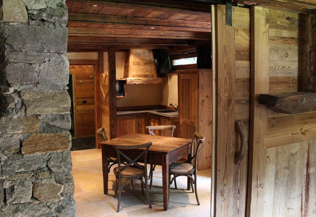 Les Trompeurs Chez Odette Bed and Breakfast Cogne Kamer foto